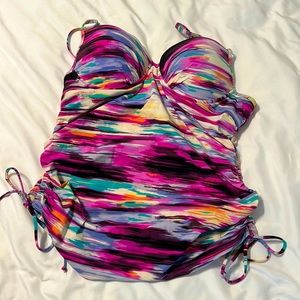 Multi-colored Swimsuit Tankini with Built-in Bra